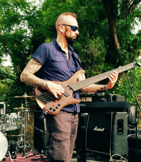 GUITARE ACCOUSTIQUE ELECTRIQUE ET BASSE Avec Eric Juskewycz
