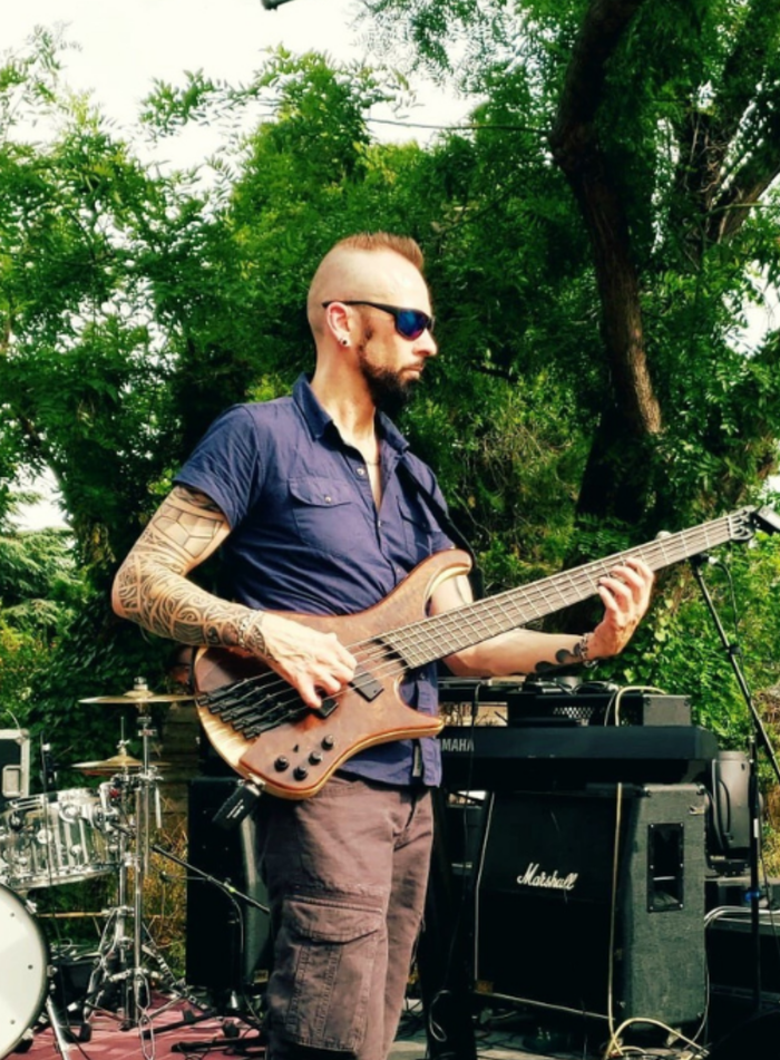 GUITARE ACCOUSTIQUE ELECTRIQUE ET BASSE Avec Eric Juskewycz